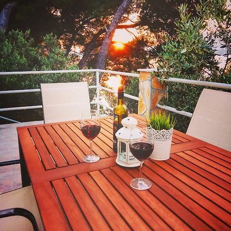 O Sole Apartment With Private Beach Округ-Доньи Экстерьер фото