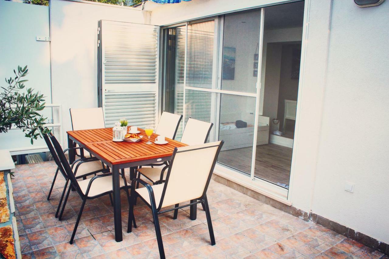 O Sole Apartment With Private Beach Округ-Доньи Экстерьер фото